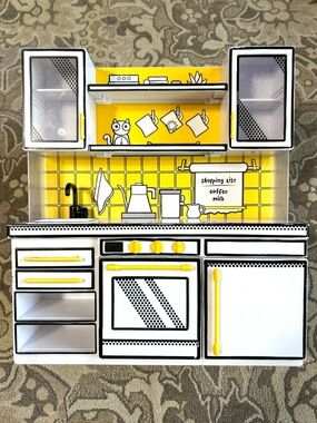 MGA’s Miniverse Make It Mini Kitchen With Working UV Light Oven